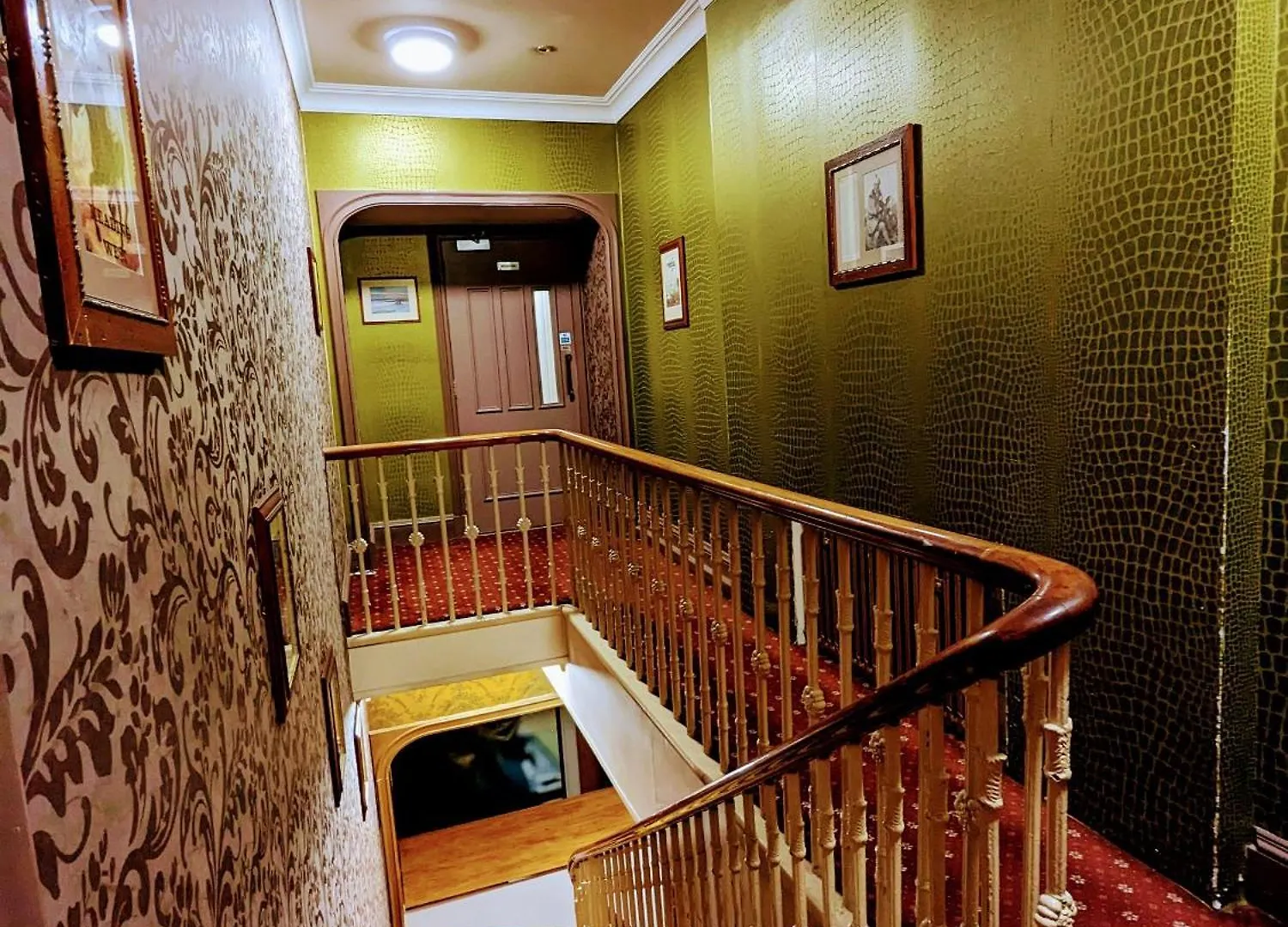 Отель Aberdeen House