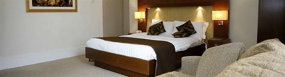 Aberdeen House 3*,